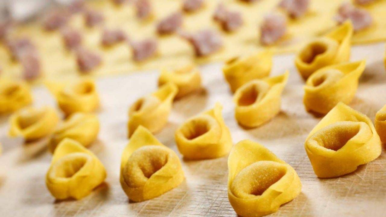 La Dotta Confraternita Del Tortellino Elogio Del Buon Vivere News48 it La Dotta Confraternita Del Tortellino Elogio Del Buon Vivere News48 it